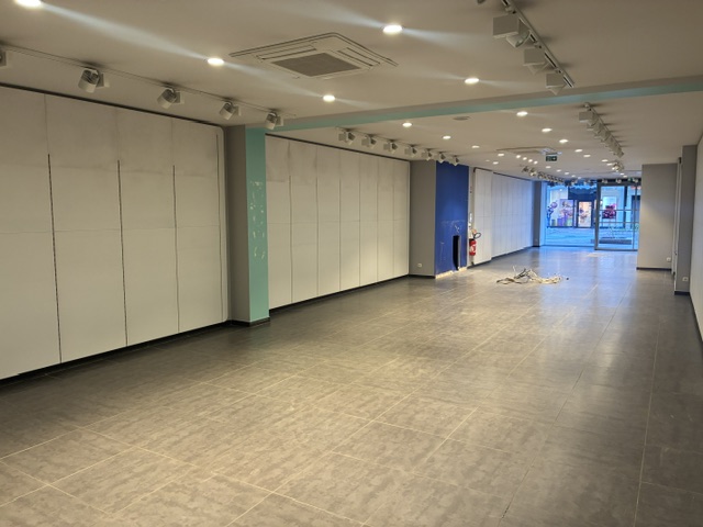 Location pure Local commercial 323 m² Cluses - 4