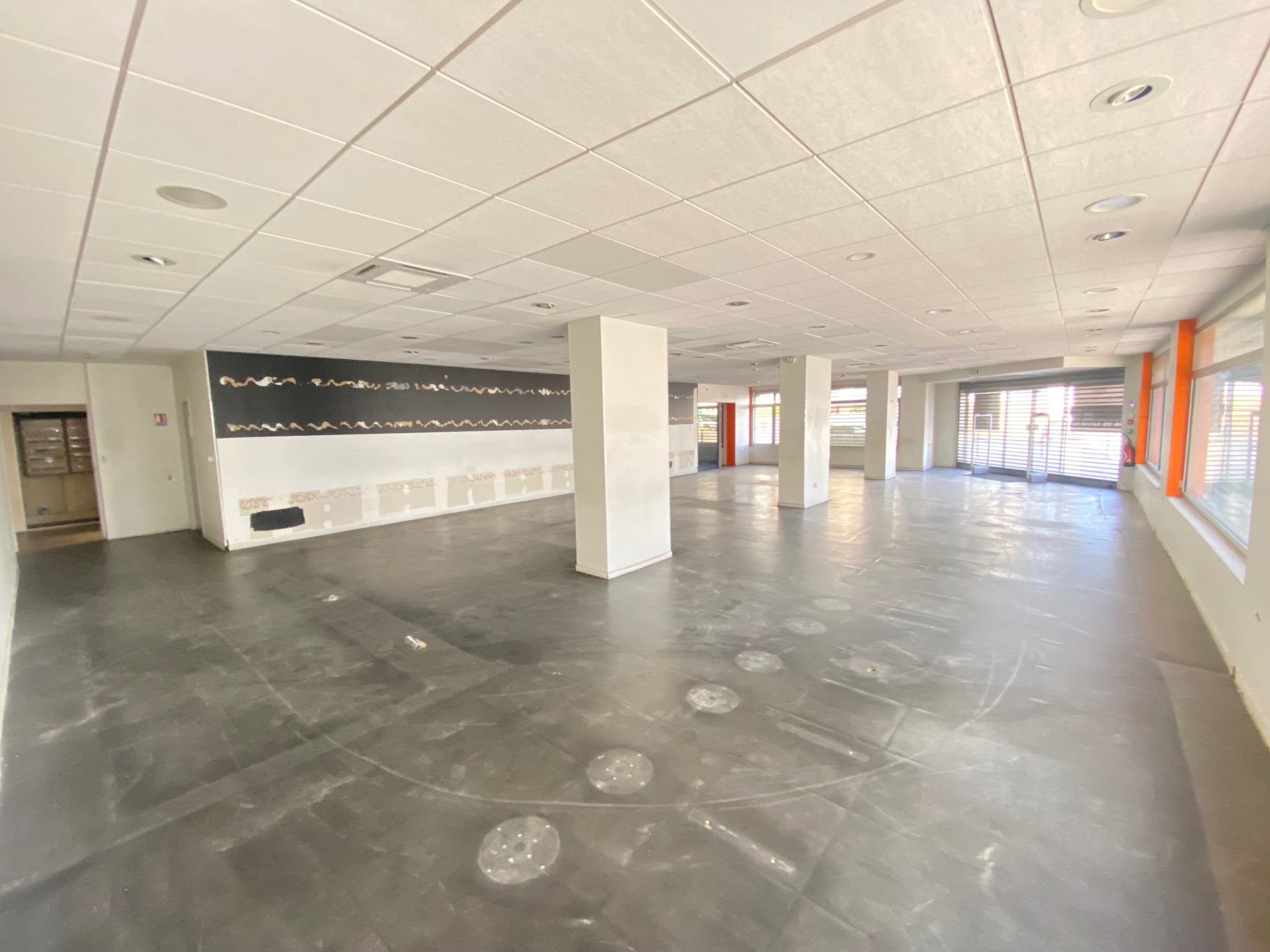 Location pure Local commercial 380 m² Annemasse - 4