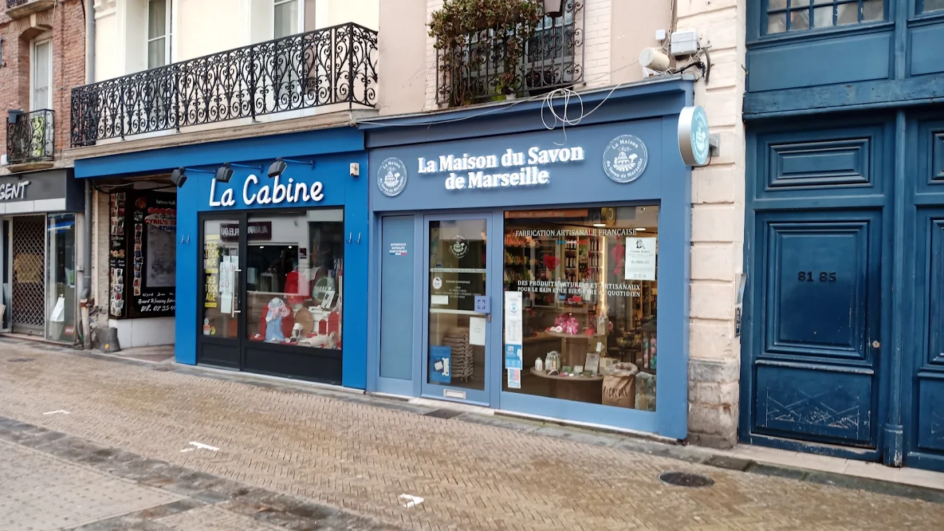 Location pure Local commercial 61 m² Dieppe