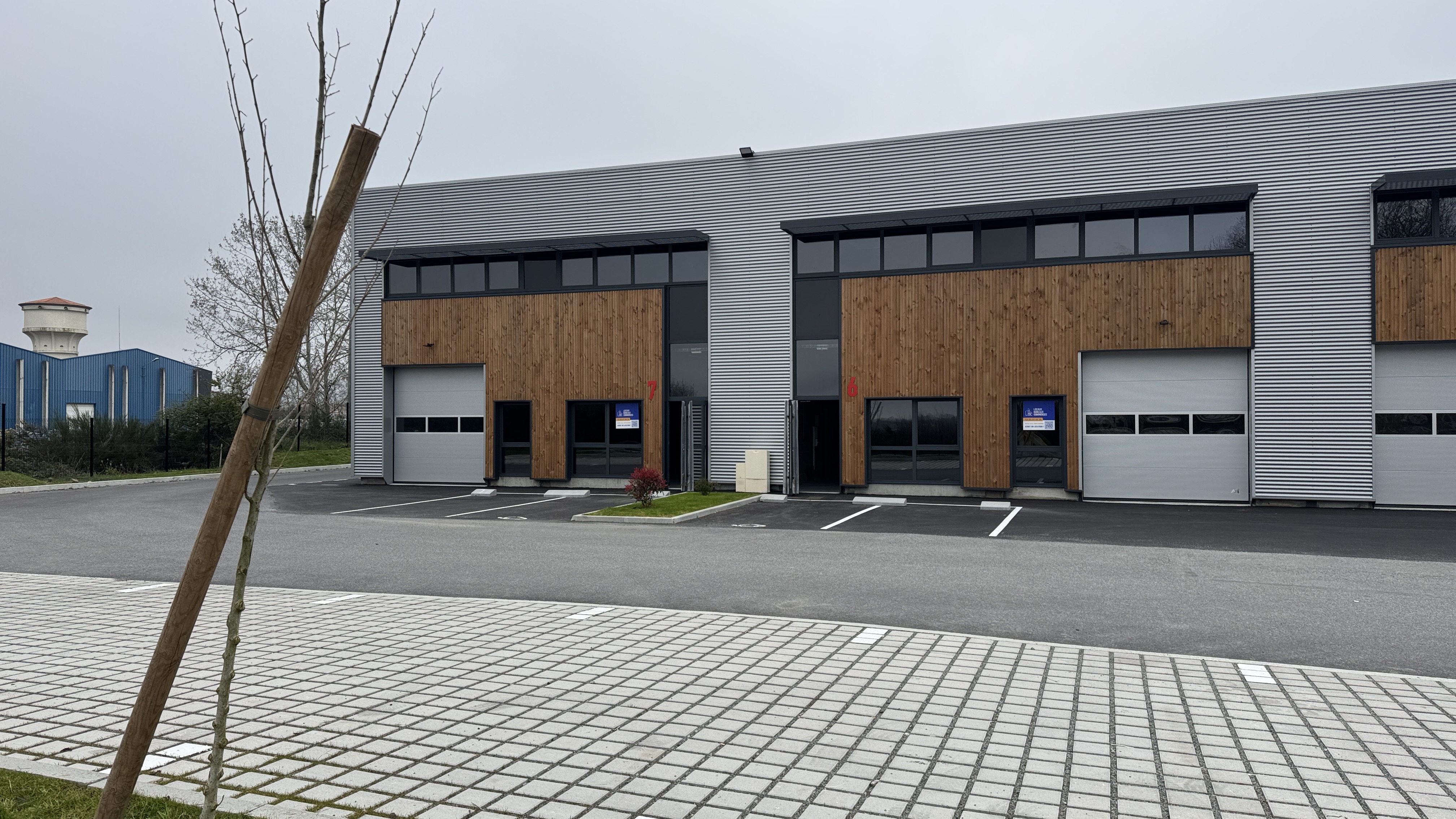 Vente de murs libres Entrepôt 253 m² Basse-Goulaine