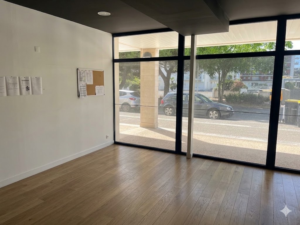 Vente de murs libres Bureaux 160 m² La Rochelle