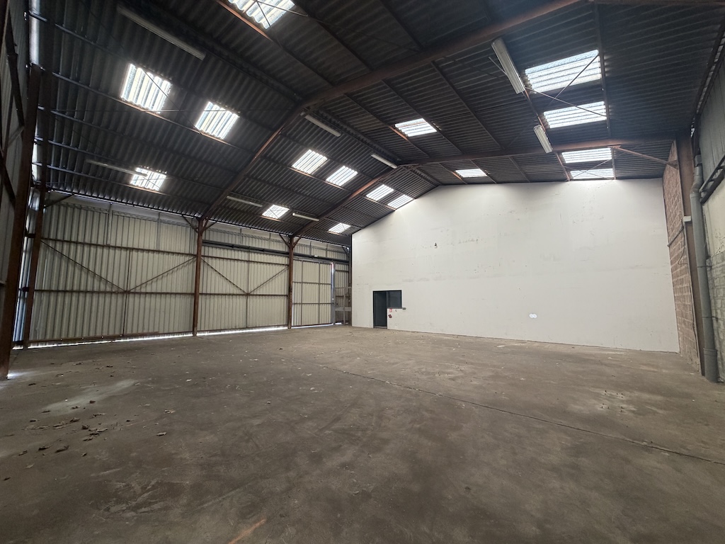 Location Entrepôt 770 m² La Teste-de-Buch - 6