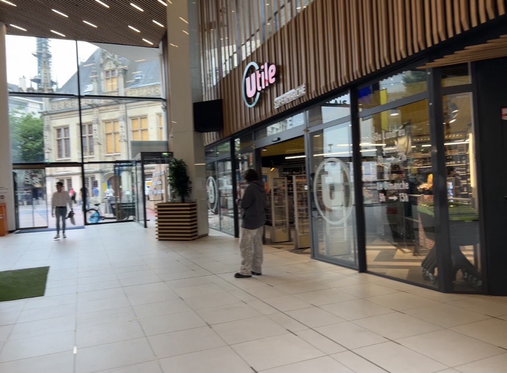 Location pure Local commercial 370 m² Rouen