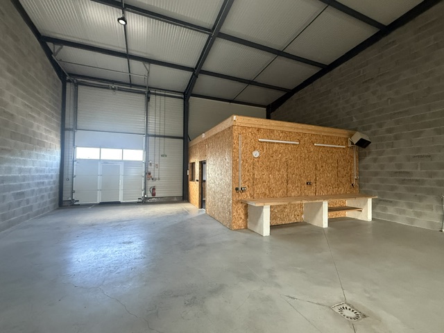 Vente de murs libres Entrepôt 204 m² Rumilly