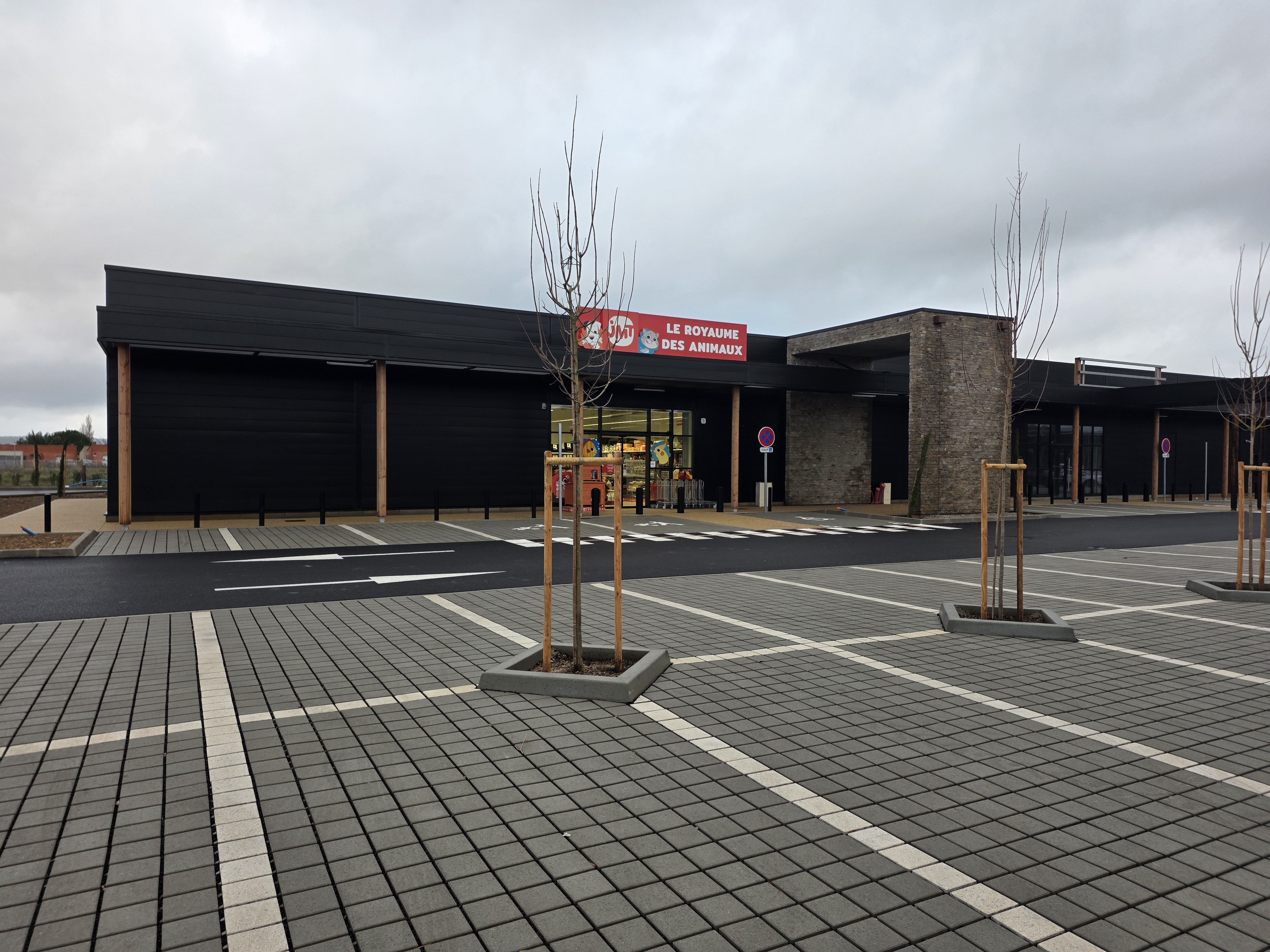 Vente de murs libres Local commercial 720 m² Lézignan-Corbières