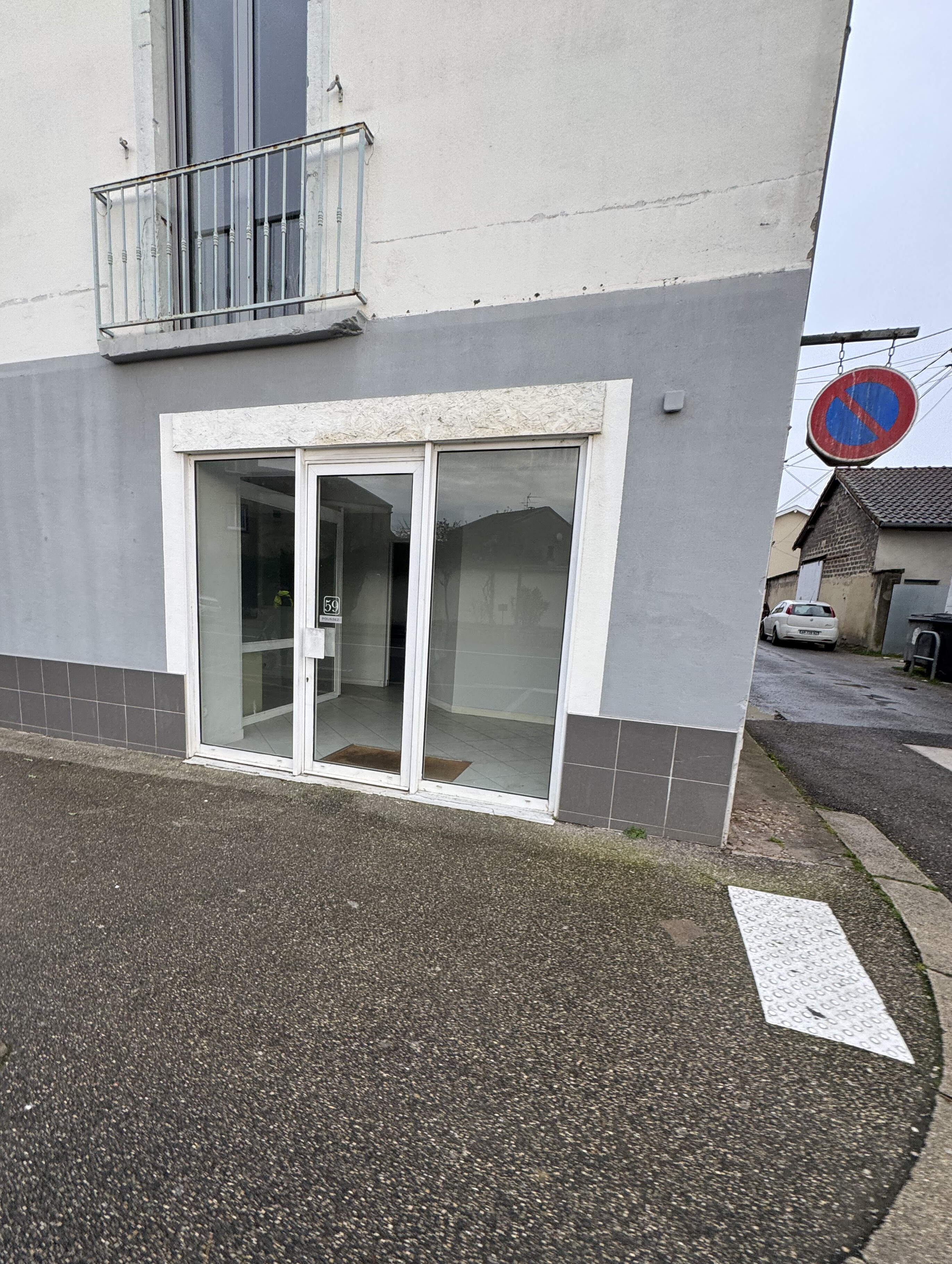 Location pure Local commercial 49 m² Bourg-en-Bresse
