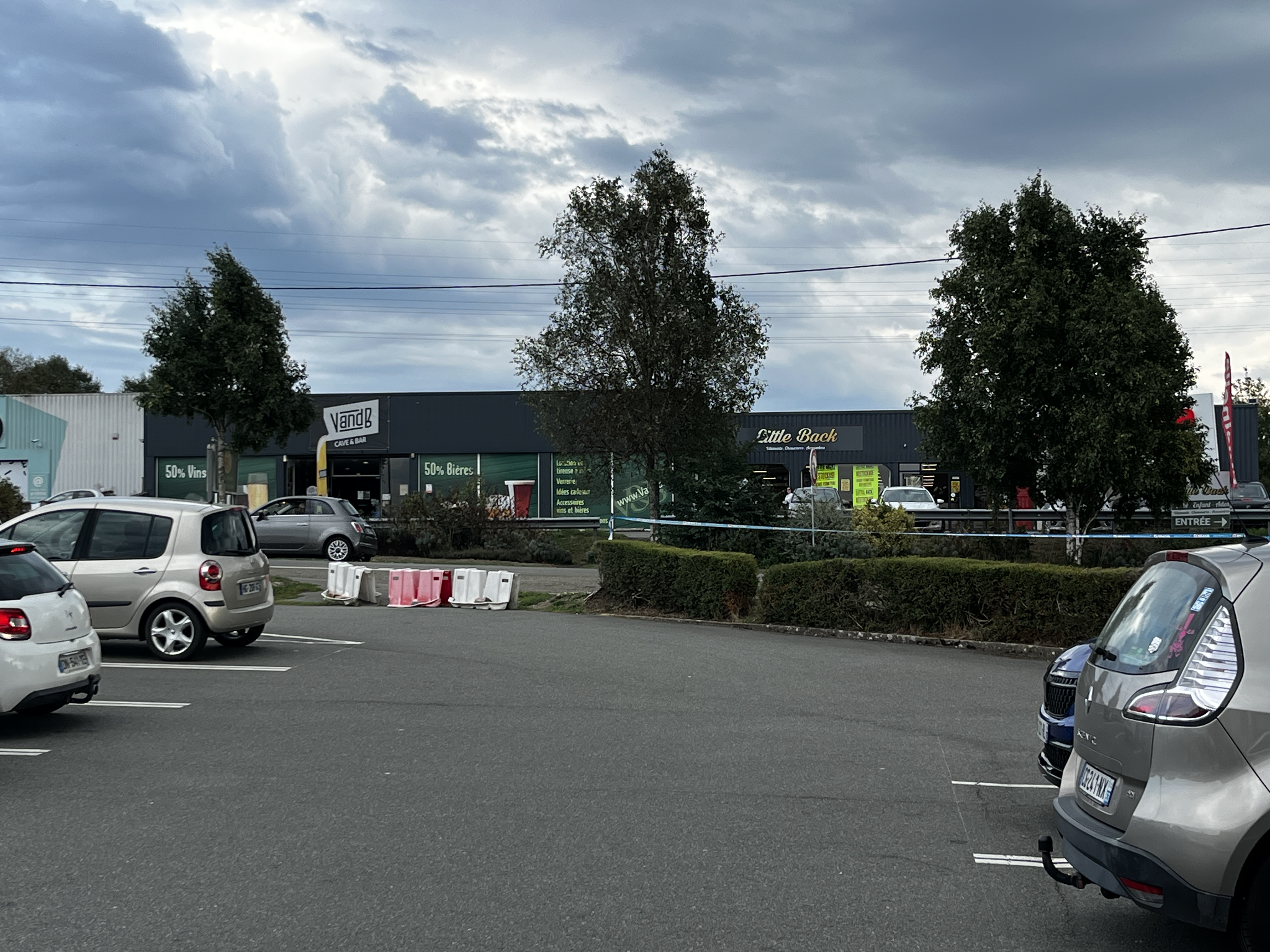 Location pure Local commercial 342 m² Mayenne