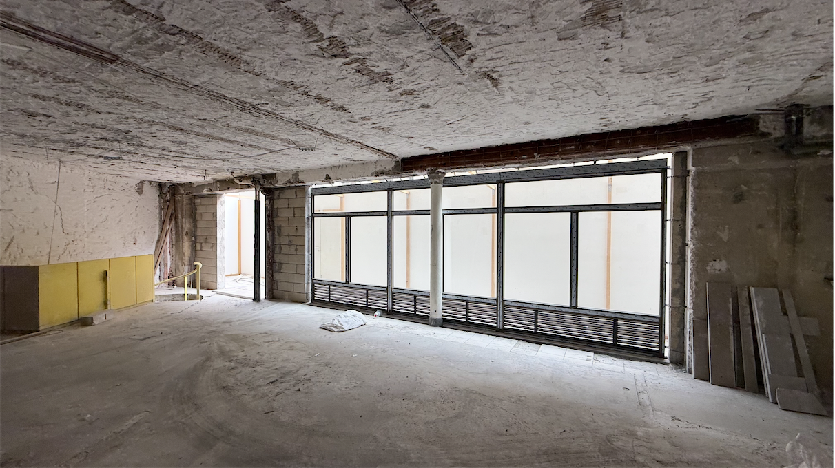Location pure Local commercial 137 m² Paris 16e