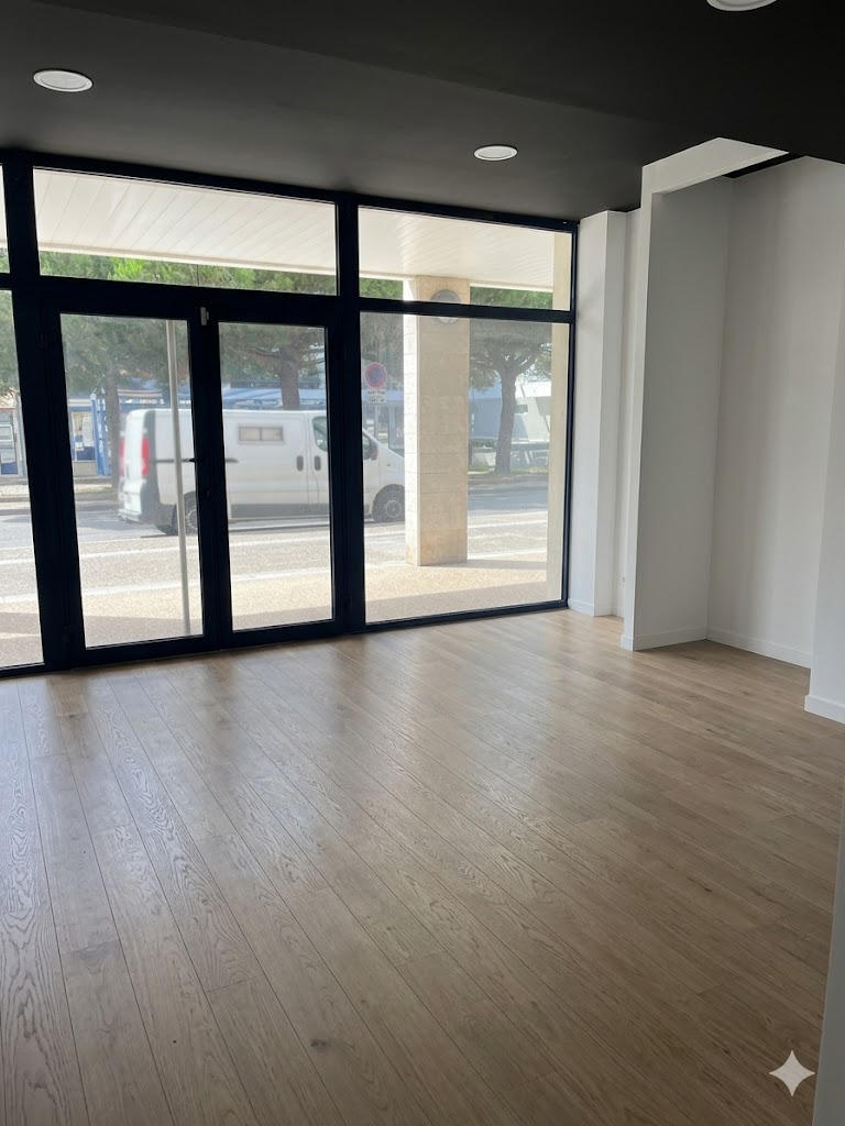 Vente de murs libres Bureaux 160 m² La Rochelle - 2