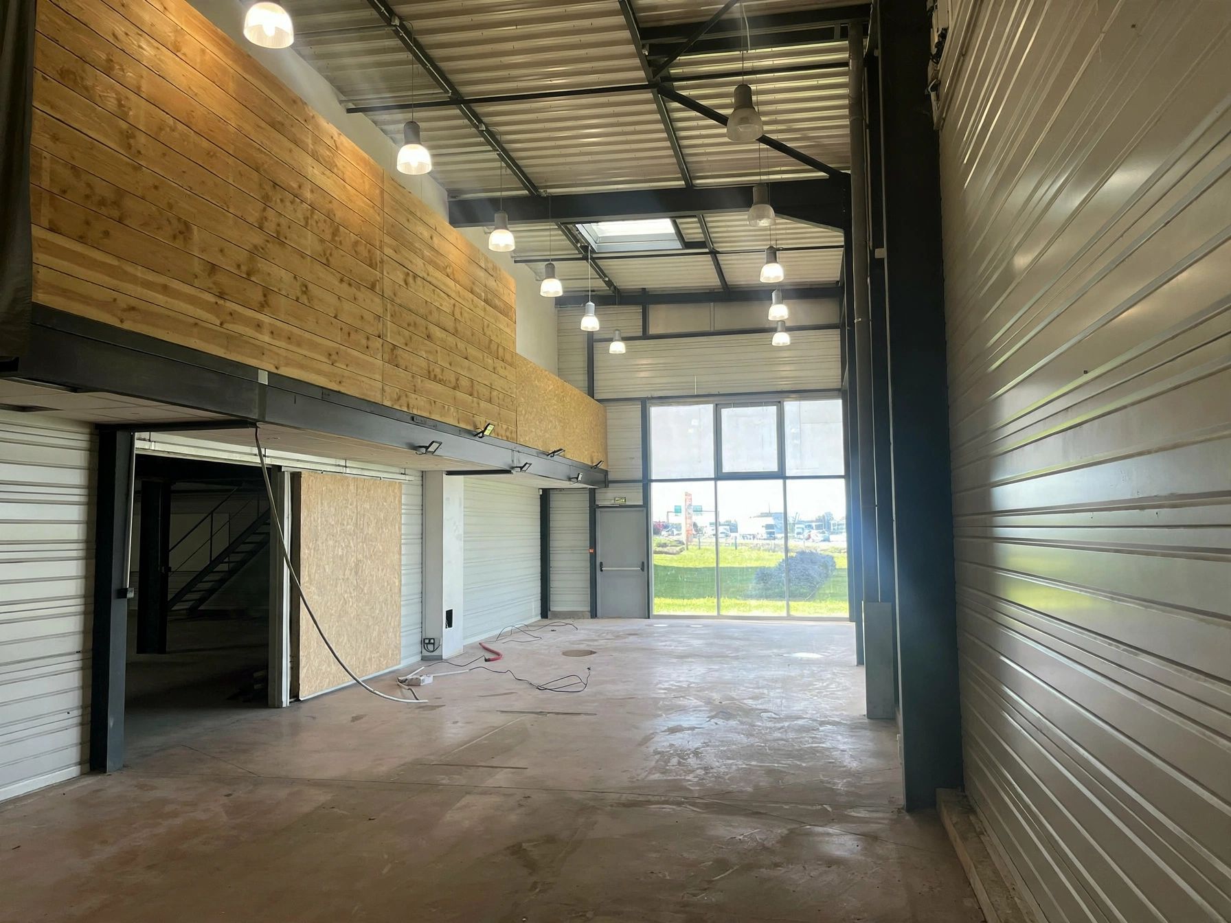 Location Entrepôt 830 m² Ifs - 7