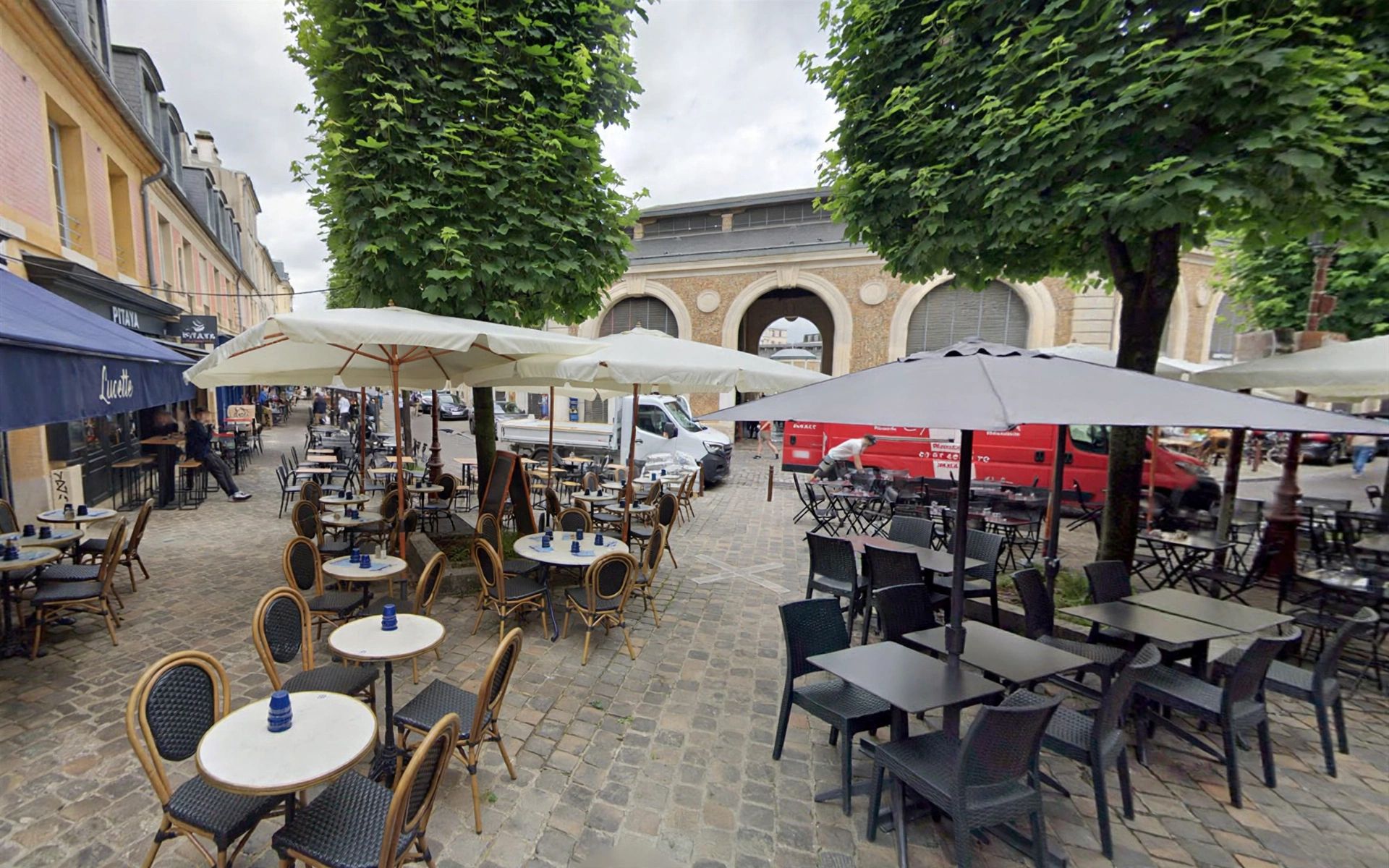 Location pure Local commercial 150 m² Versailles - 2