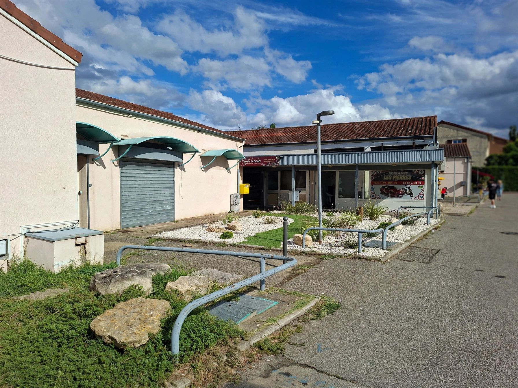 Location pure Local commercial 155 m² Sérézin-du-Rhône