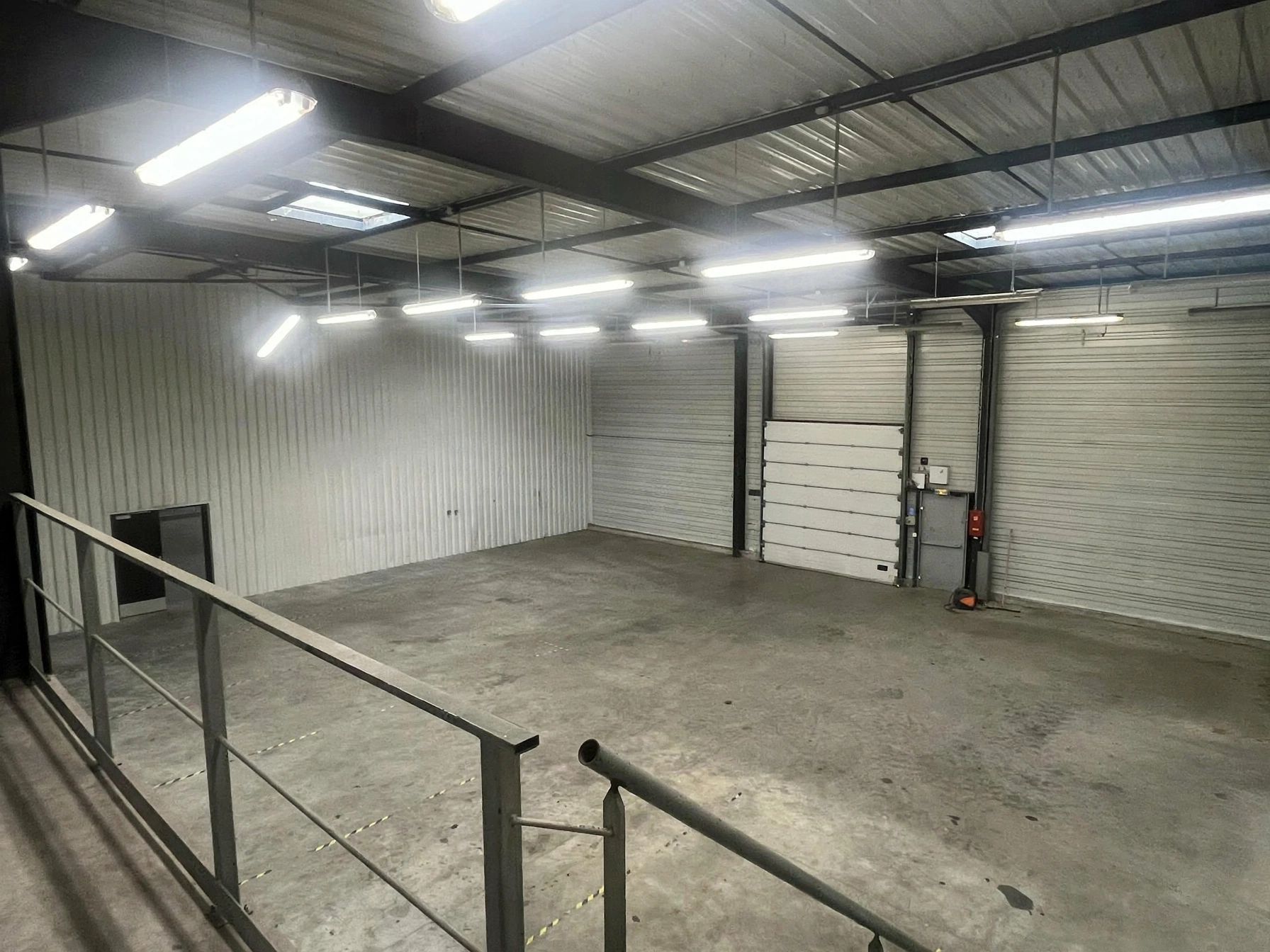 Location Entrepôt 830 m² Ifs - 6