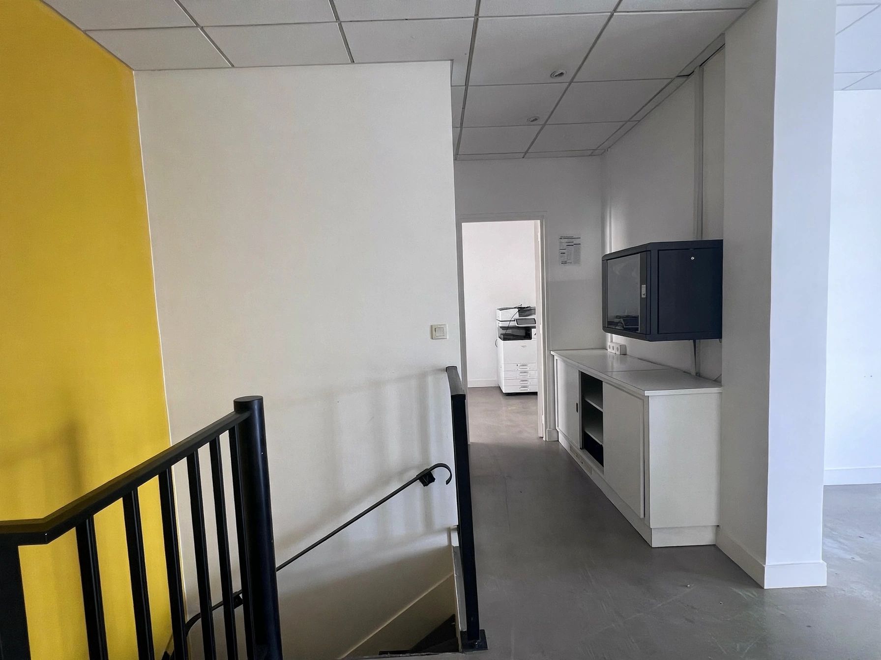 Location pure Local commercial 105 m² Caen - 3