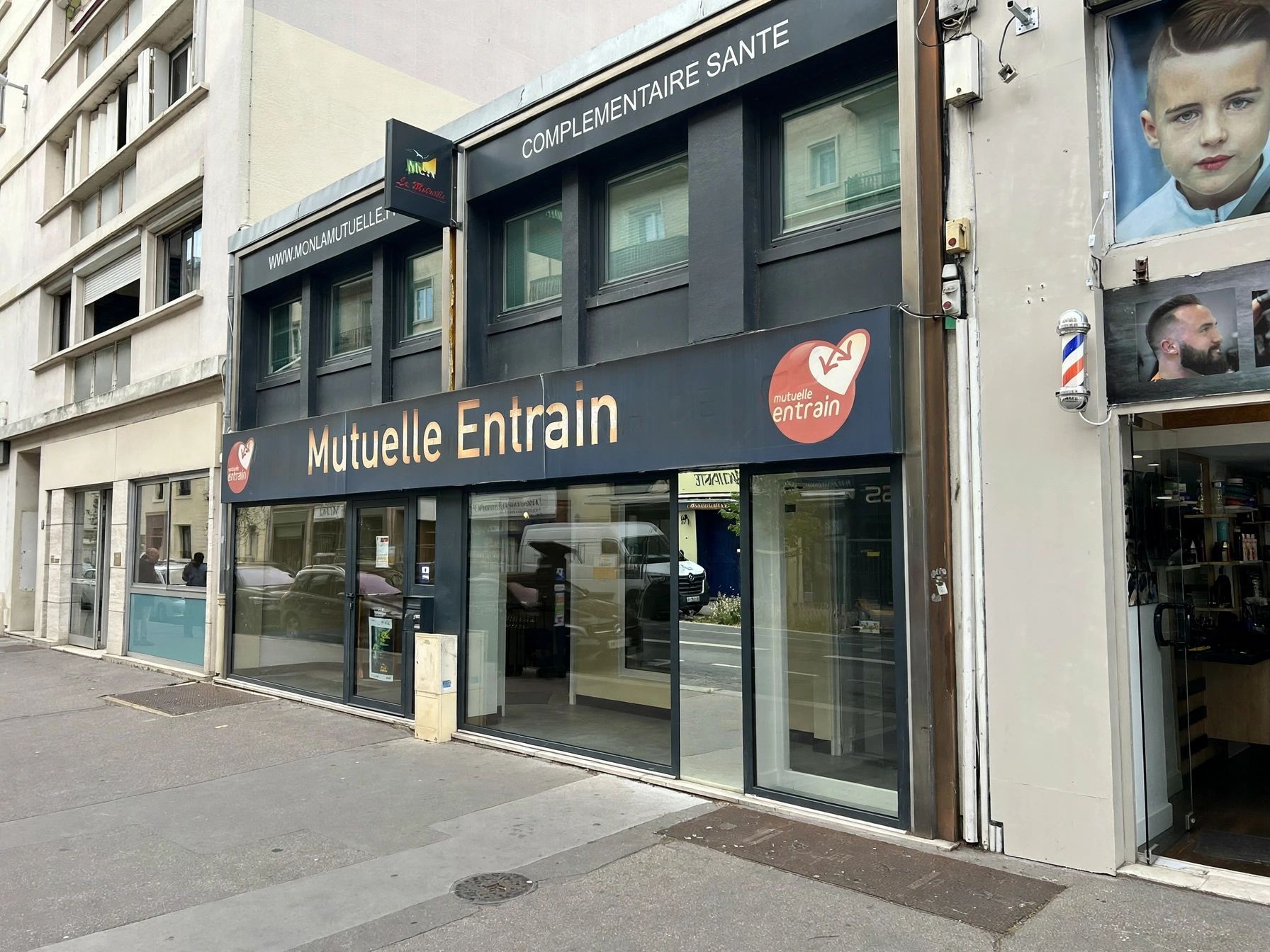 Location pure Local commercial 250 m² Caen - 3