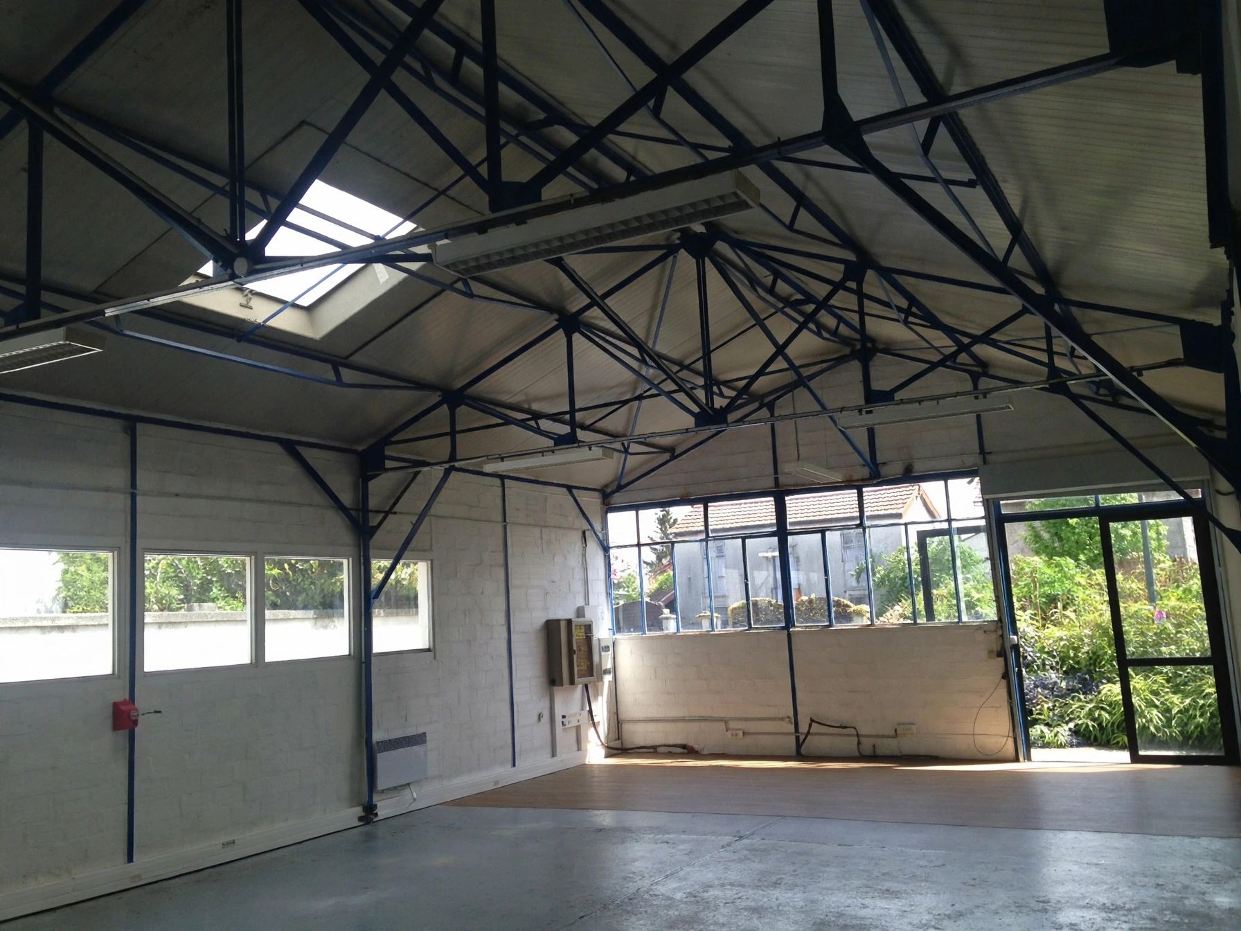 Location Entrepôt 124 m² Montreuil