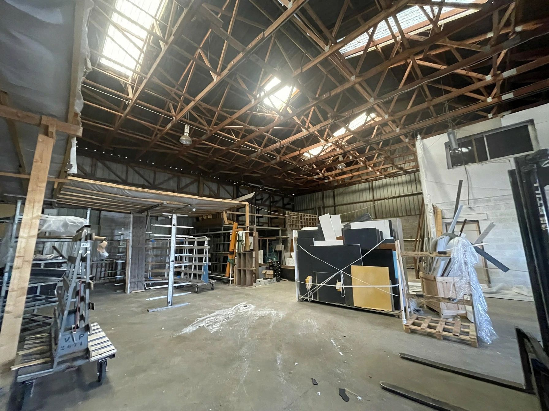 Location Entrepôt 600 m² Le Castelet - 4