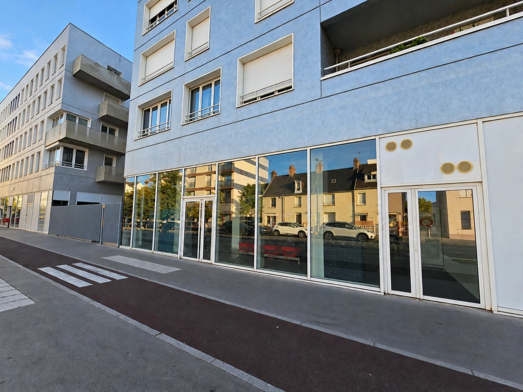 Location pure Local commercial 202 m² Caen - 2