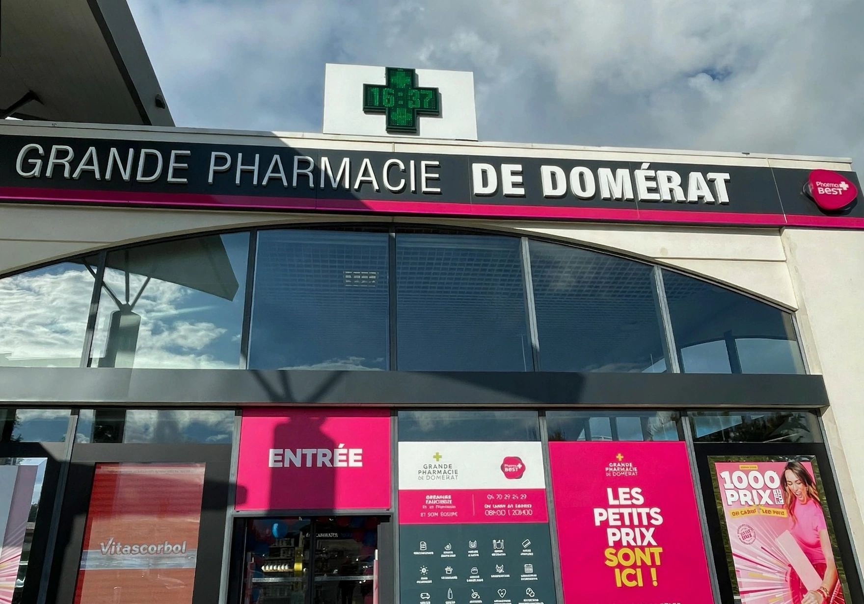 Location pure Local commercial 228 m² Domérat - 4