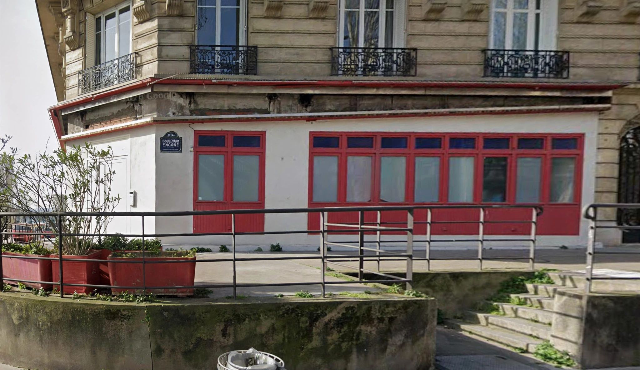 Location pure Local commercial 187 m² Paris - 2