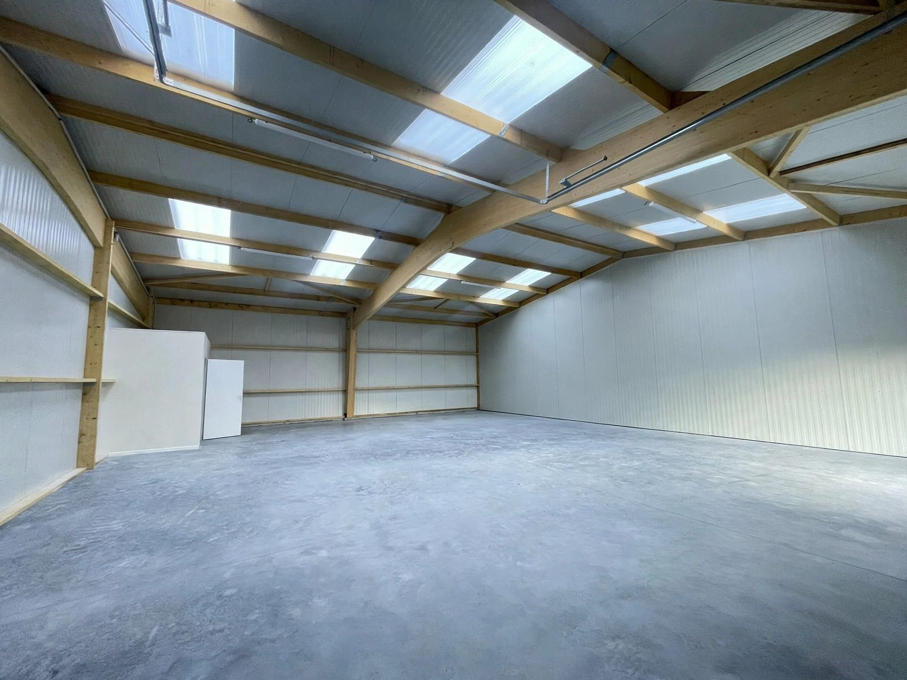 Location Entrepôt 180 m² Argences - 2