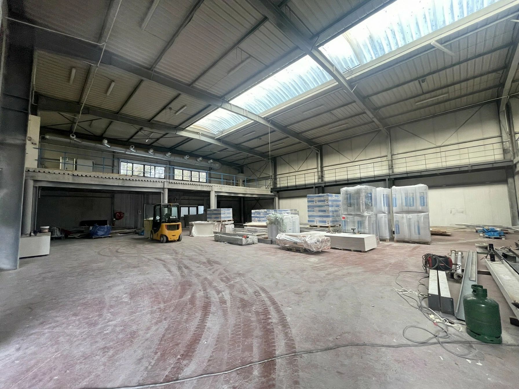 Location Entrepôt 935 m² Cormelles-le-Royal - 2