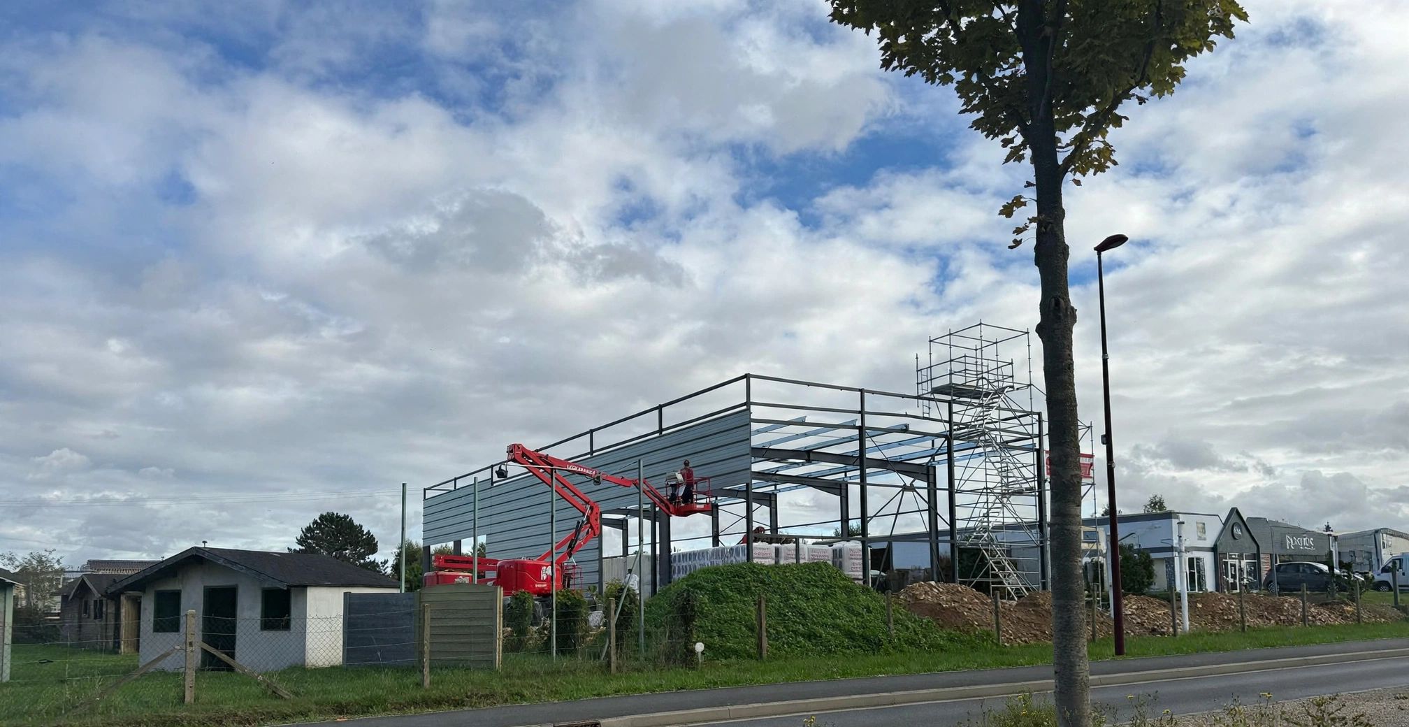 Location pure Local commercial 540 m² Saint-André-sur-Orne - 2