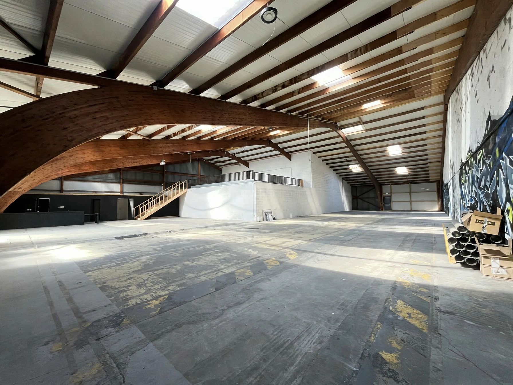 Location Entrepôt 860 m² Caen - 6