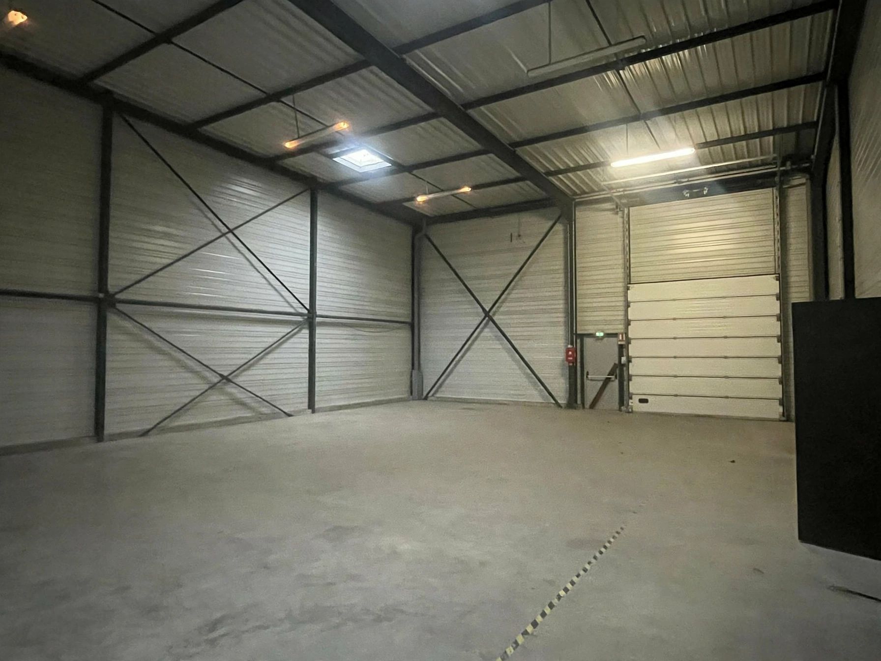 Location Entrepôt 830 m² Ifs - 8