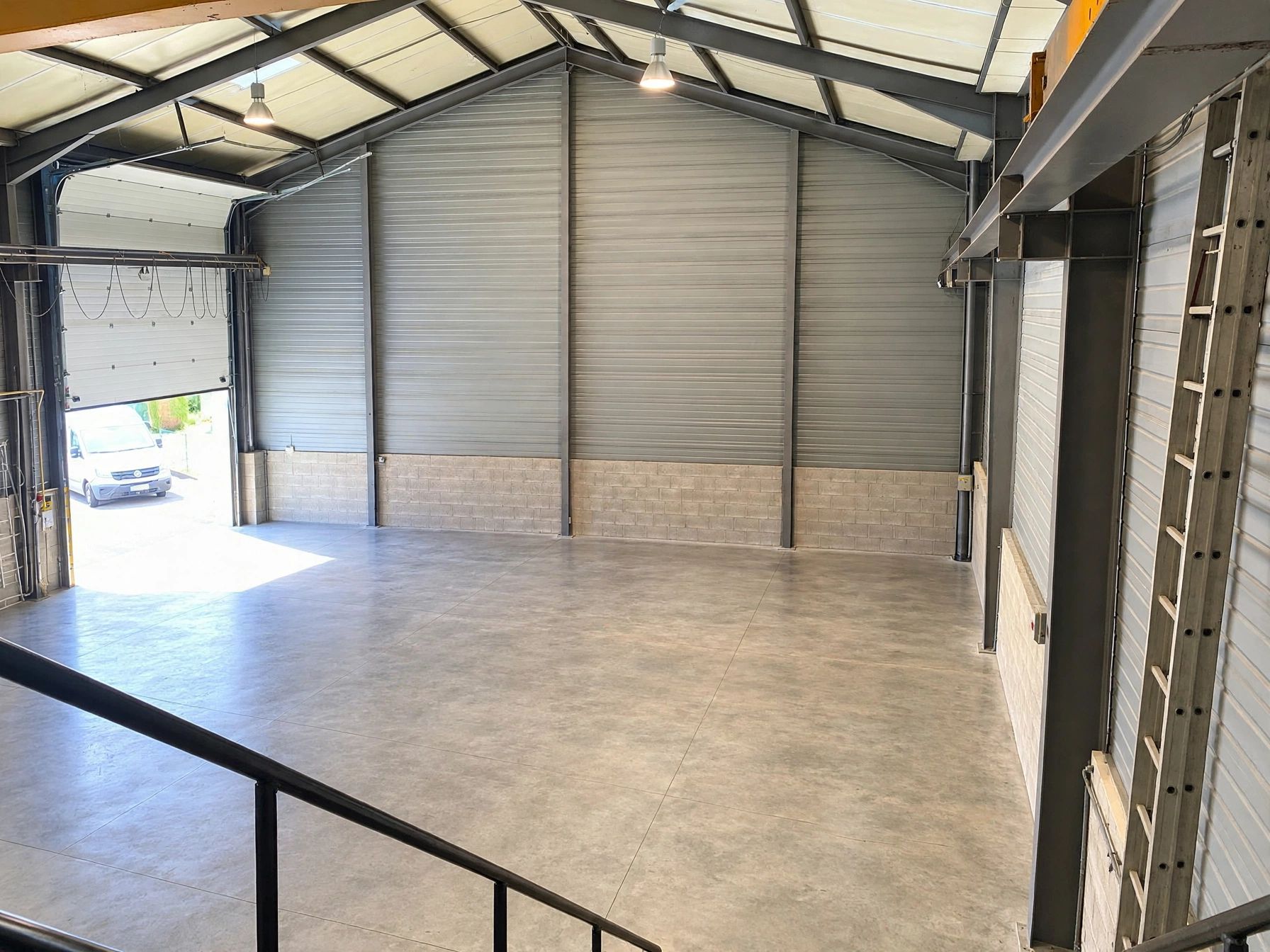 Location Entrepôt 580 m² Argonay