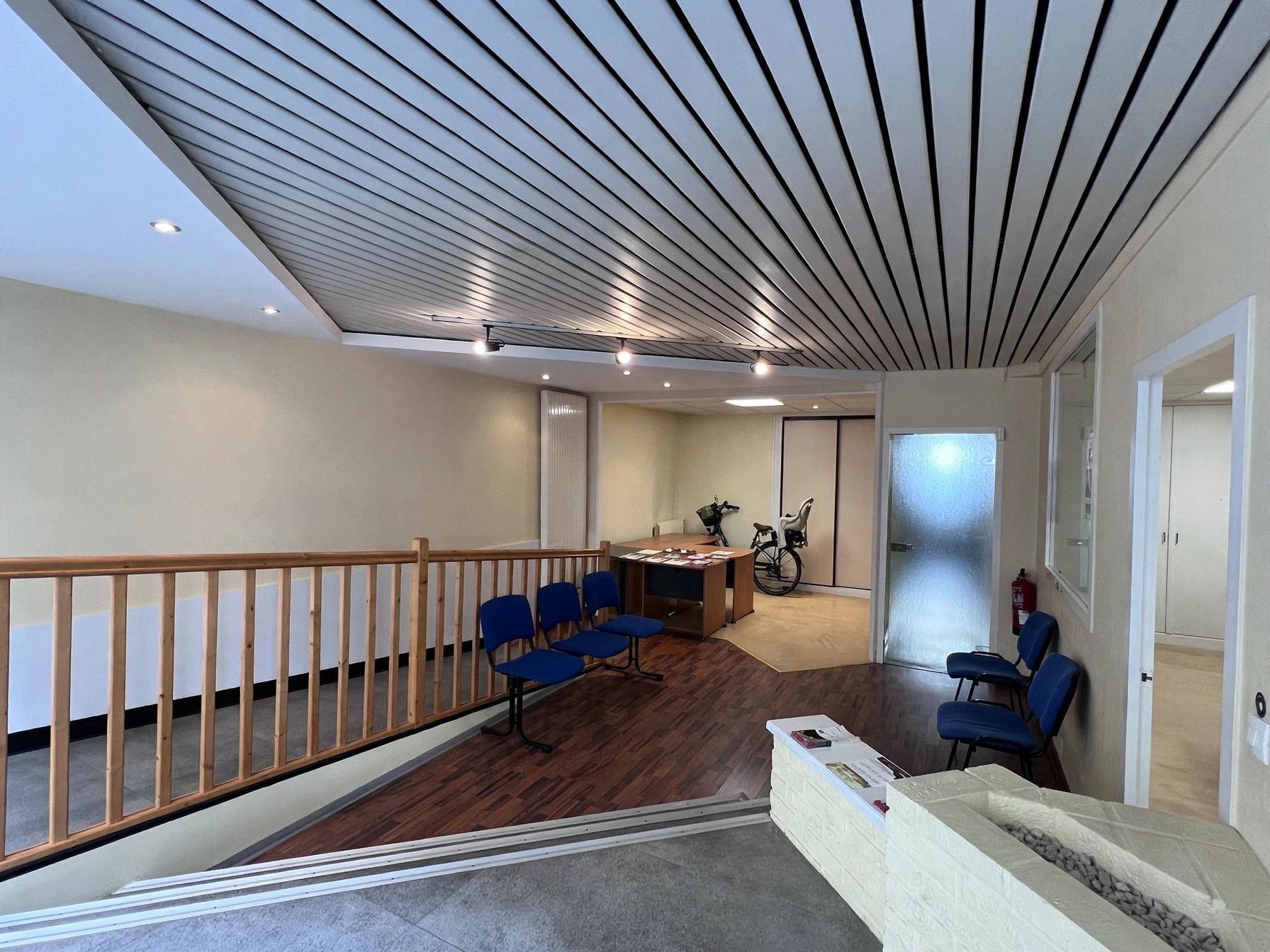 Location pure Local commercial 250 m² Caen - 4