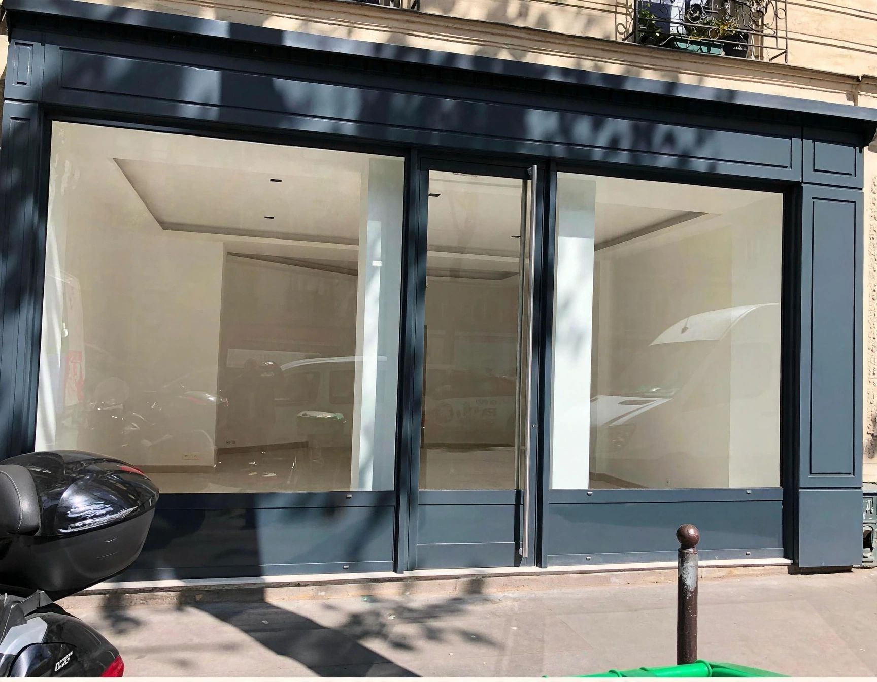 Location pure Local commercial 61 m² Paris
