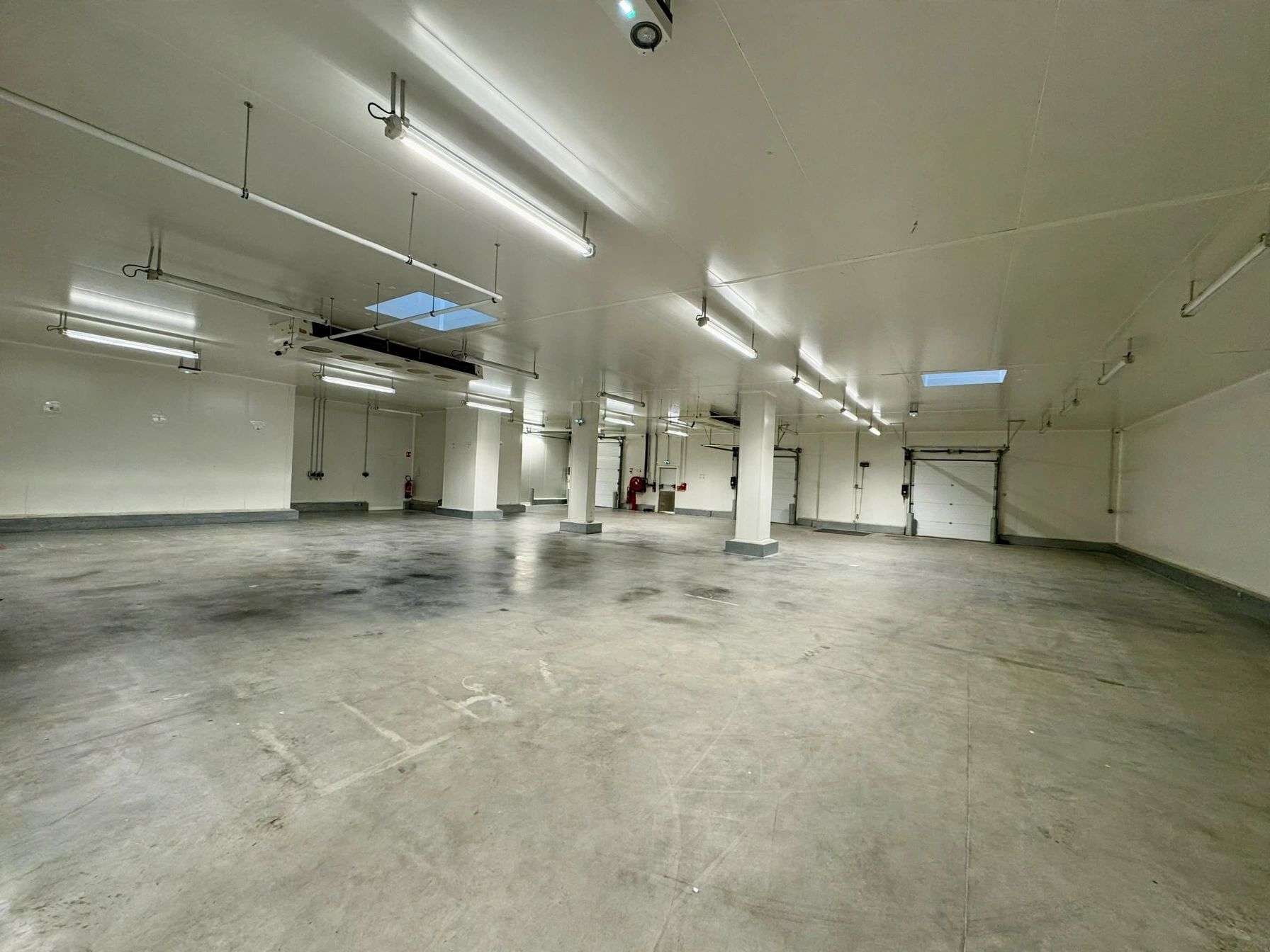 Location Entrepôt 2 151 m² Soliers - 3