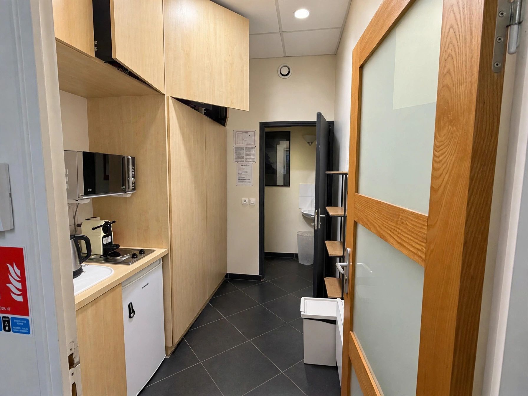 Location pure Local commercial 92 m² Caen - 3