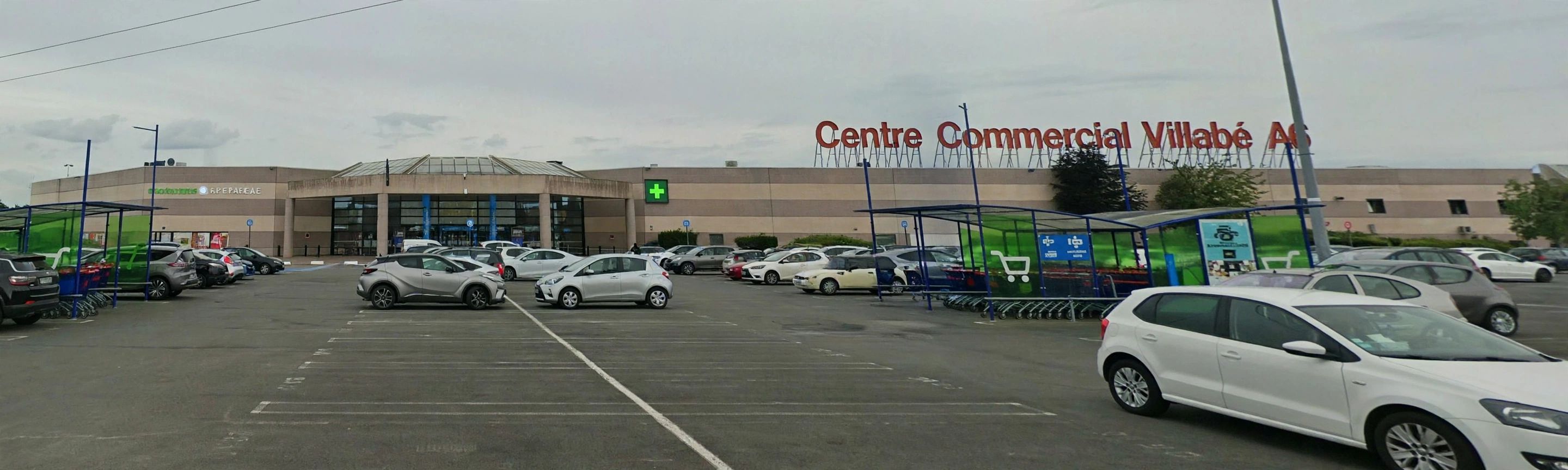 Location pure Local commercial 349 m² Villabé - 2