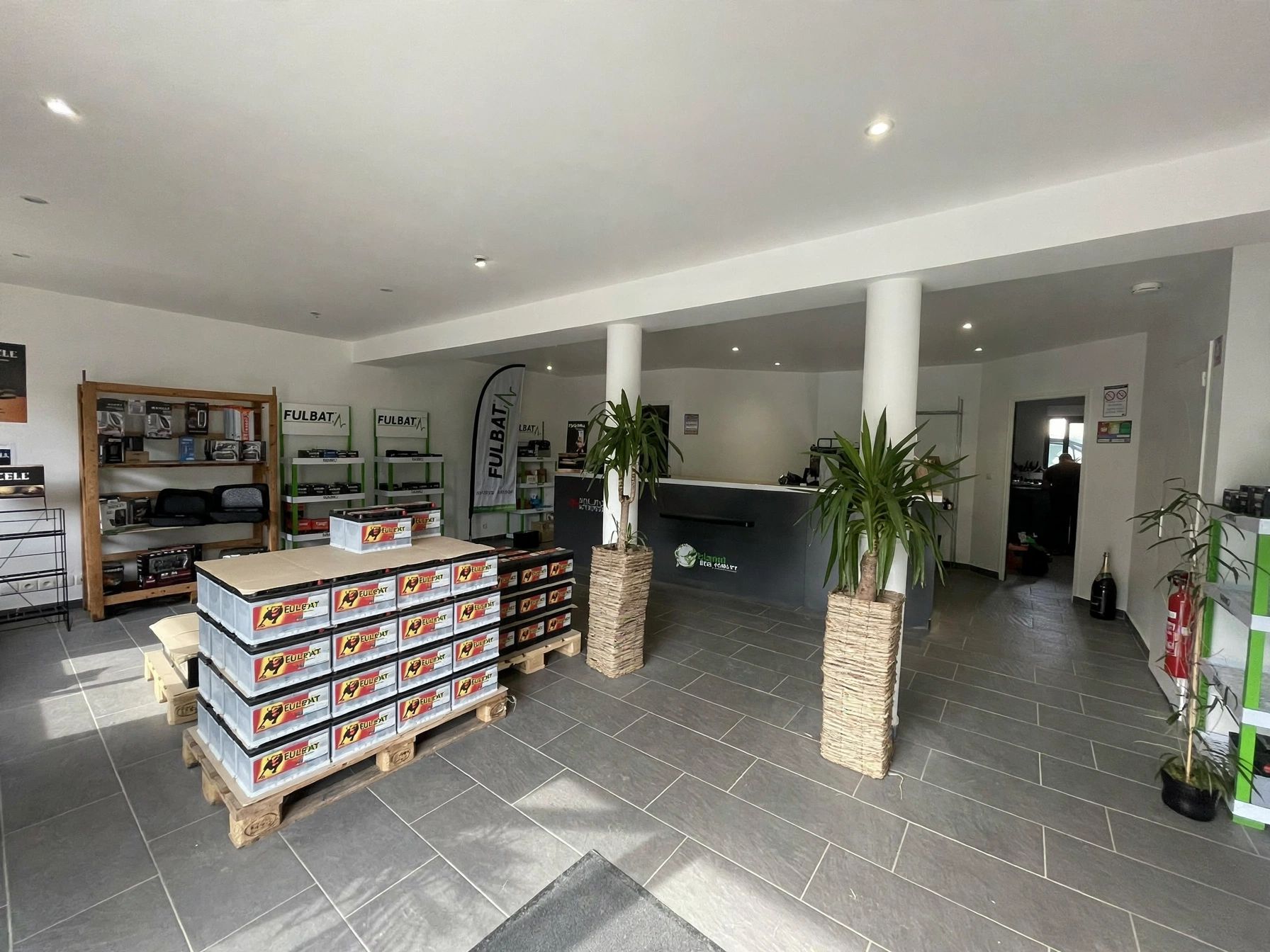 Location Entrepôt 444 m² Démouville - 4