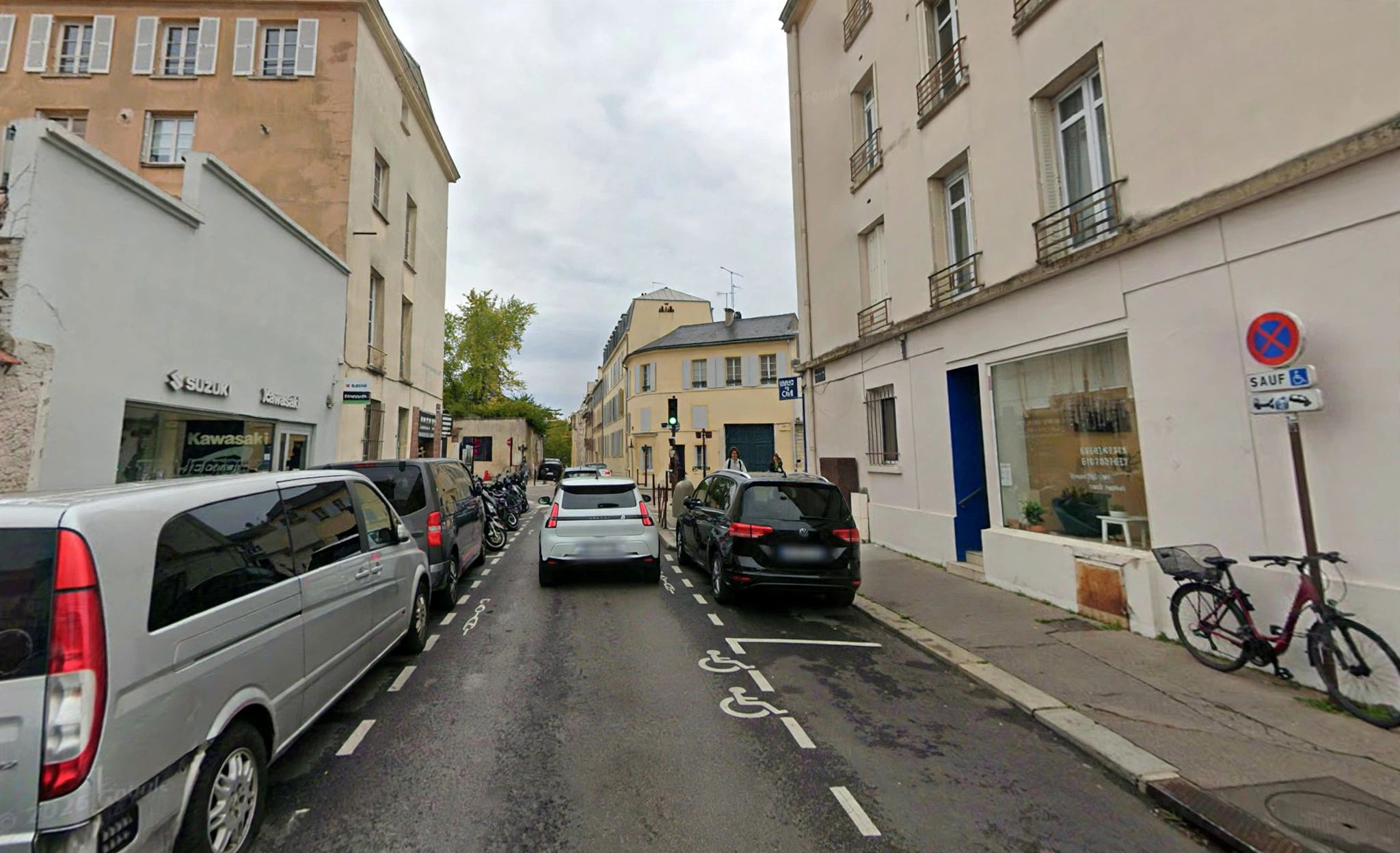 Location pure Local commercial 148 m² Versailles