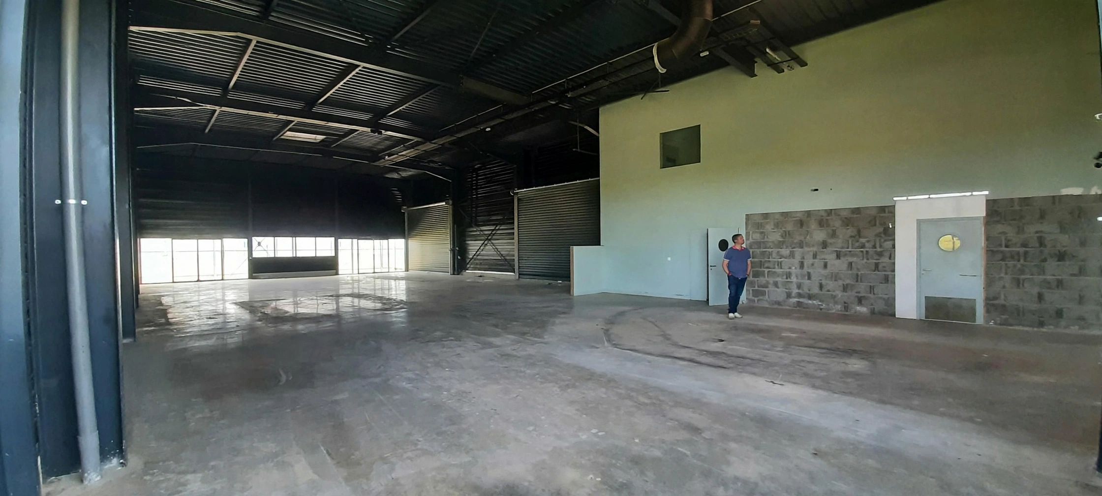 Location pure Local commercial 600 m² Colombelles - 12