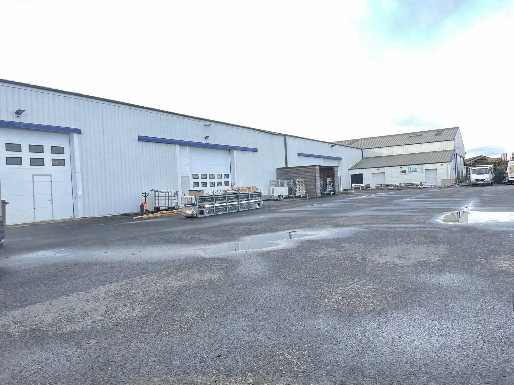 Location Entrepôt 600 m² Le Castelet - 2