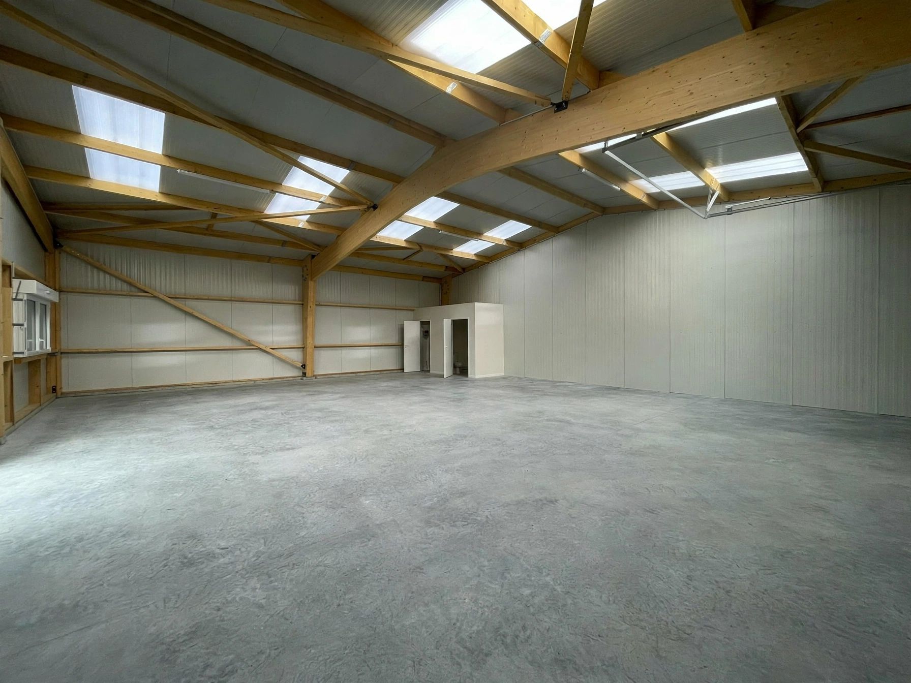 Location Entrepôt 180 m² Argences - 5