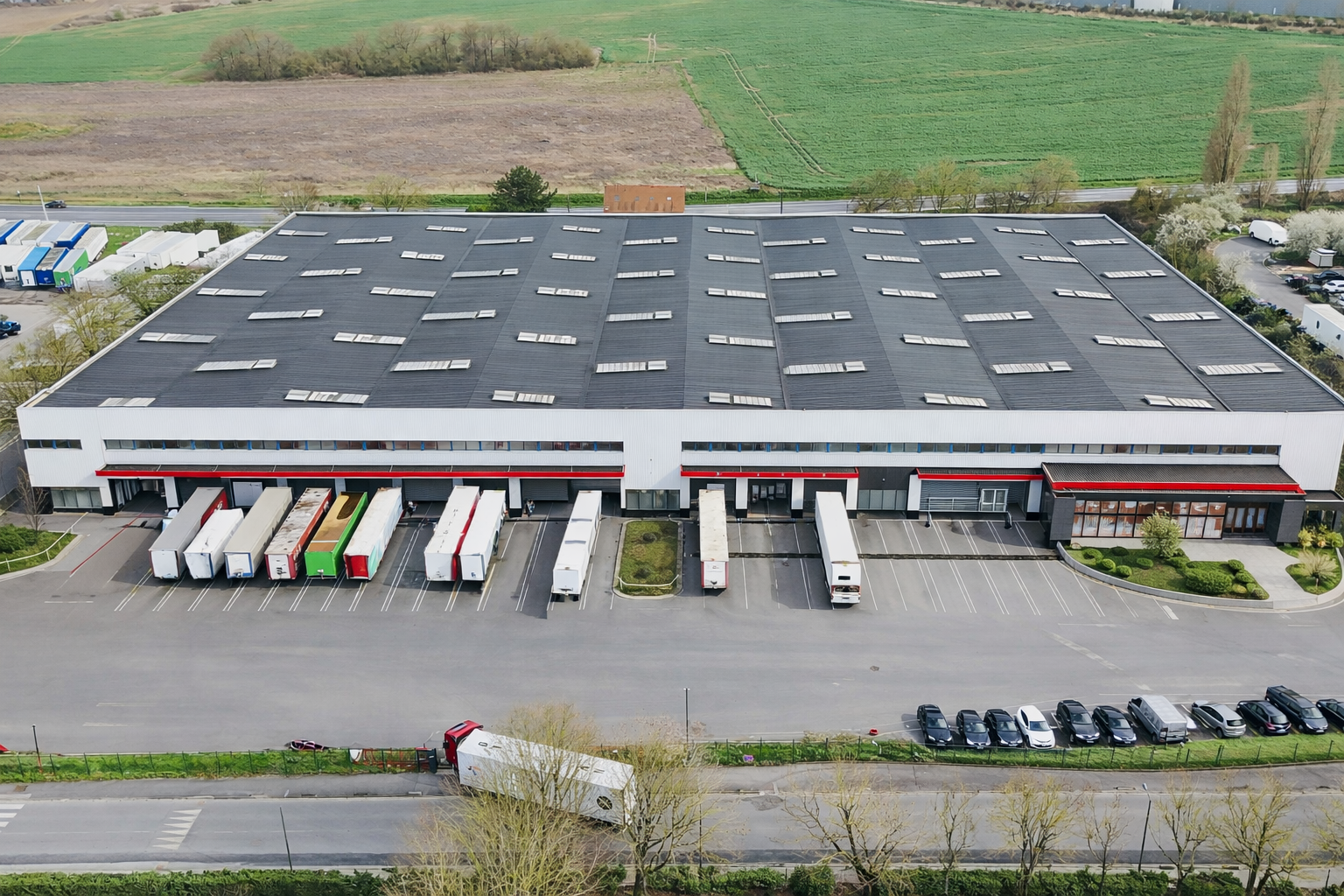 Location Entrepôt 10 000 m² Saint-Witz