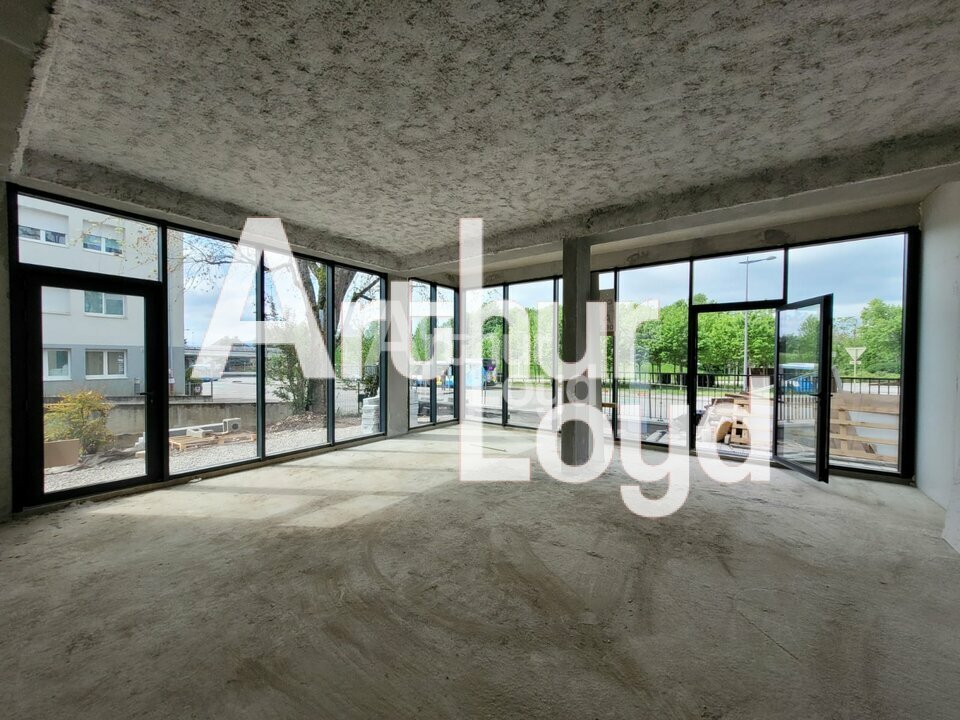 Location avec droit d'entrée Local commercial 160 m² Annecy