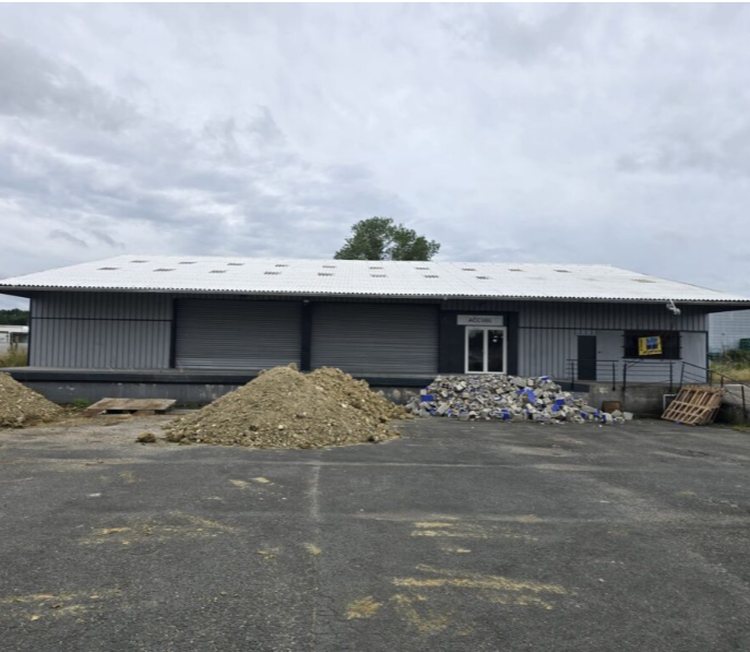 Location Entrepôt 1 200 m² Saint-Loubès