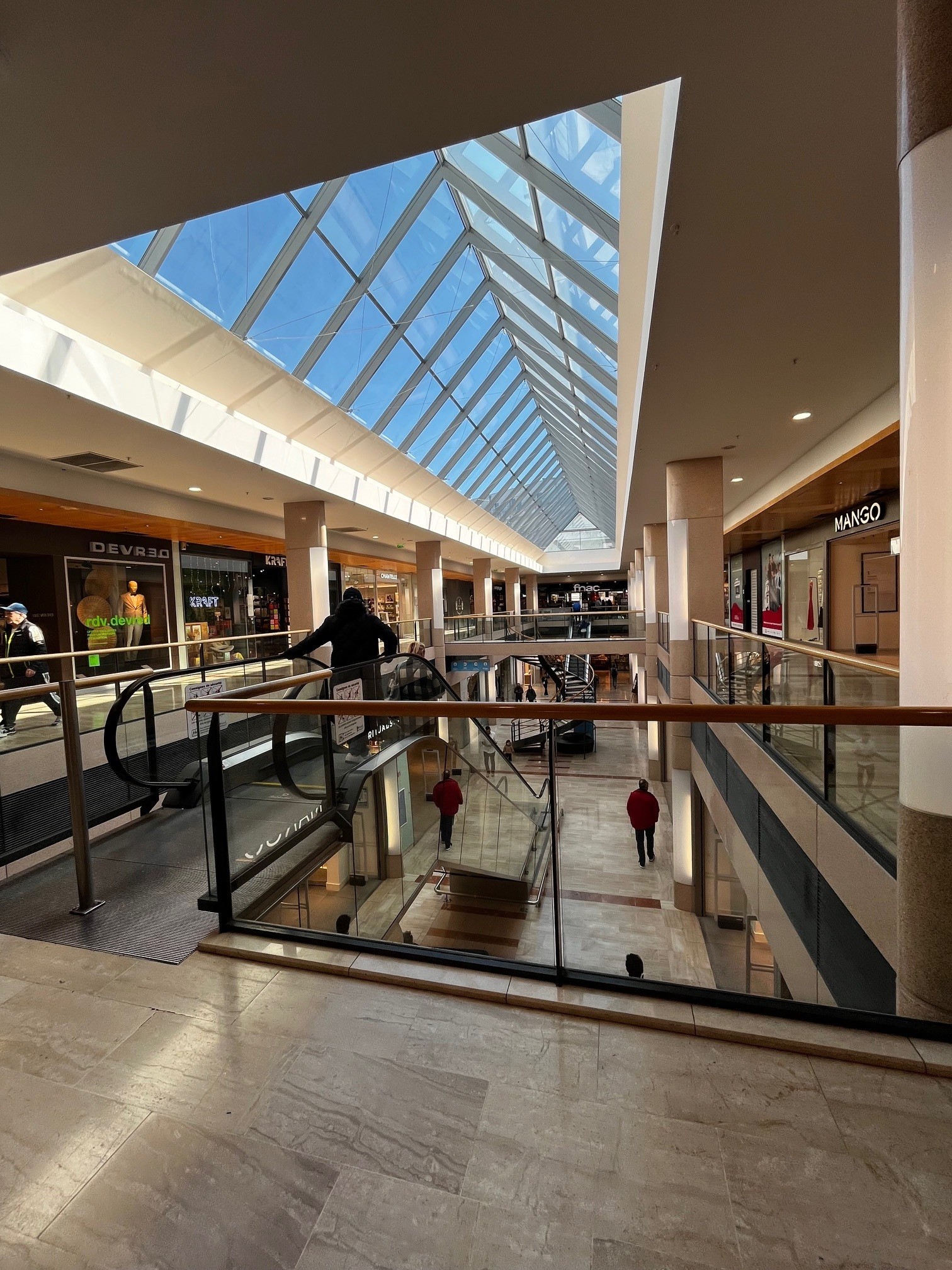 Location pure Local commercial 145 m² Poitiers - 4