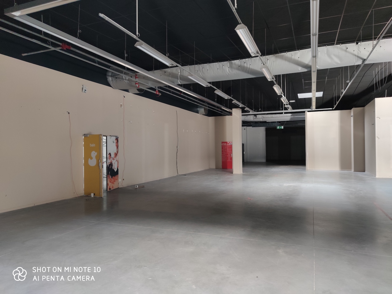 Vente de murs libres Local commercial 1 800 m² Biganos - 3