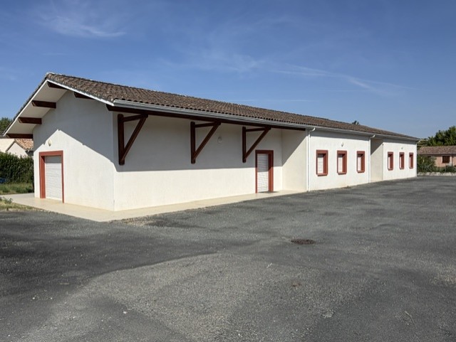Vente de murs occupés Bureaux 486 m² Coufouleux