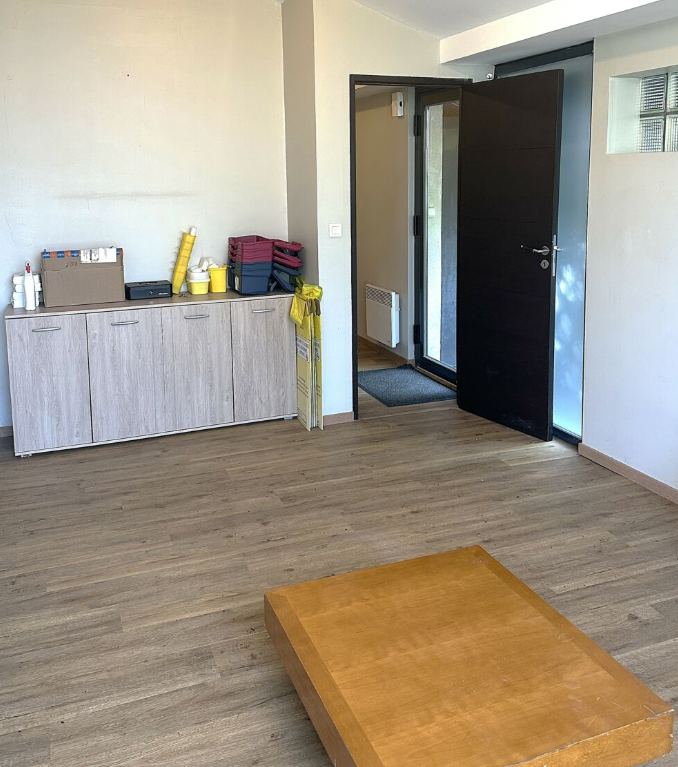Location Entrepôt 27 m² Eysines