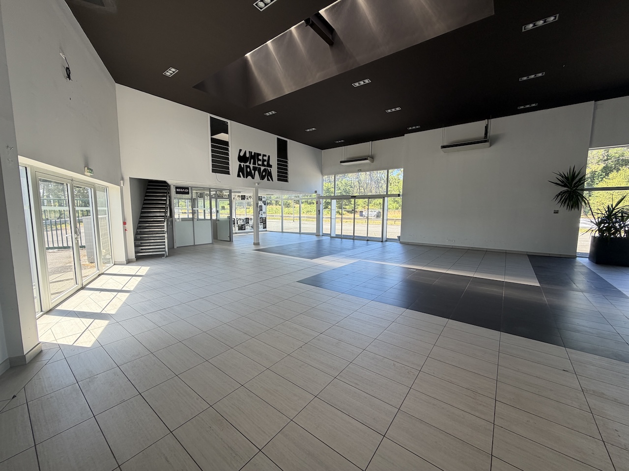Location pure Local commercial 200 m² La Teste-de-Buch - 3
