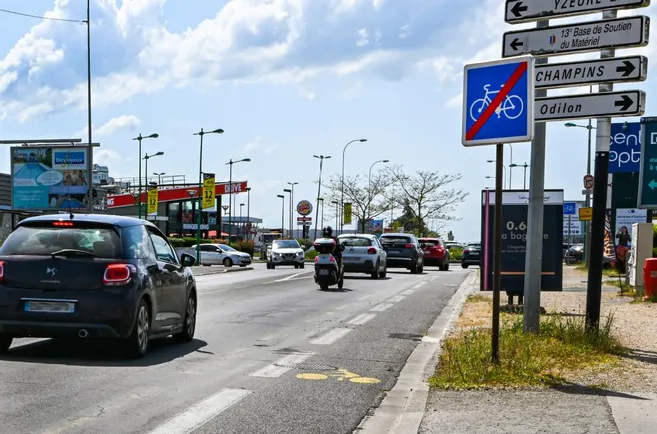 Vente de droit au bail Local commercial 360 m² Moulins