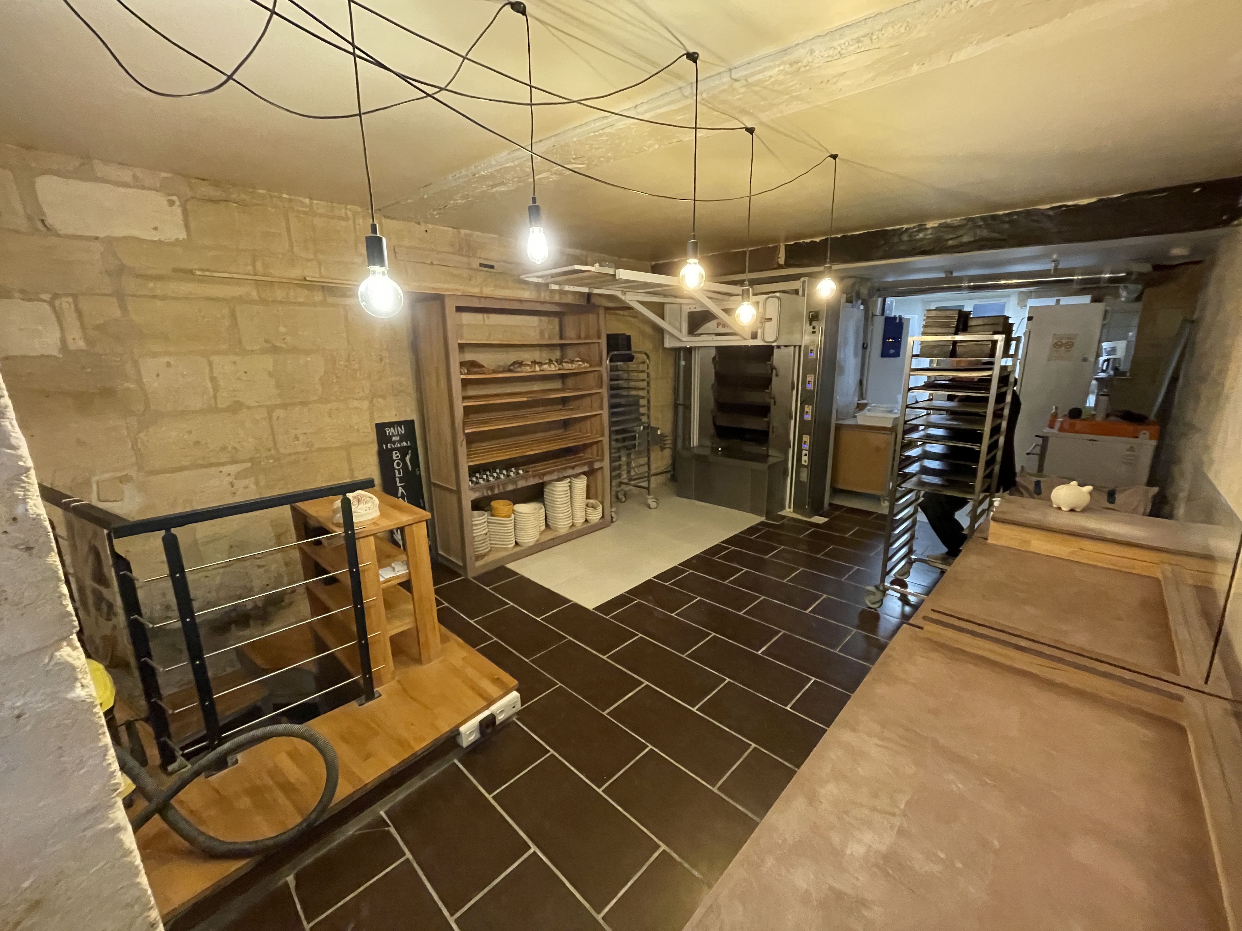 Vente de murs occupés Local commercial 76 m² Bordeaux - 2